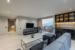 Unclassified image, 2 of 70, button - |EP| Spacious Apt with AC, Workspace, Views (Medellín)