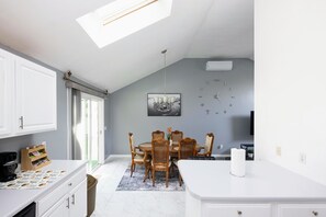 Dining - Warm & Cozy 4BR  Near Airport + Winter-Ready Comfort• Fast WiFi (Worcester)