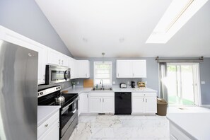 Microwave, oven, stovetop, dishwasher