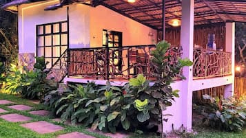Casa, 1 habitación, para fumadores, alberca privada | Exterior