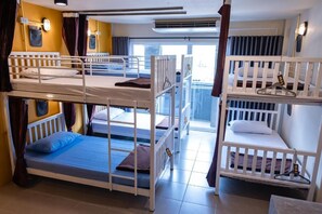 Coffres-forts dans les chambres, rideaux occultants, Wi-Fi gratuit