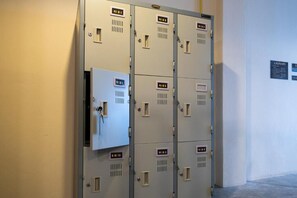 Coffres-forts dans les chambres, rideaux occultants, Wi-Fi gratuit