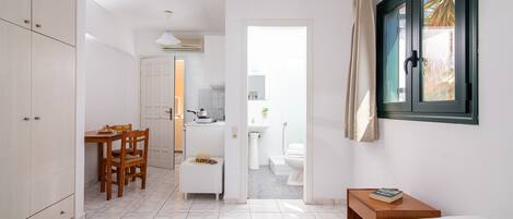 1 bedroom, in-room safe, desk, iron/ironing board