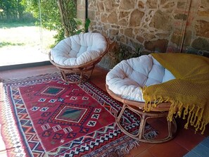 Terrace/patio - Suite in Tuscan farmhouse between Florence and Arezzo with wifi and pool (Pian di Scò)