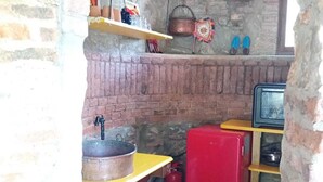 Interior - Suite in Tuscan farmhouse between Florence and Arezzo with wifi and pool (Pian di Scò)