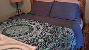 1 habitación, tabla de planchar con plancha, wifi y ropa de cama