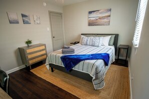 2 chambres, fer et planche à repasser, Wi-Fi, draps fournis