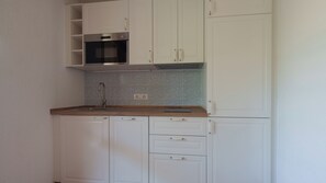 雪櫃、焗爐、爐具、廚房用具/餐具/器皿