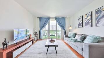 Smart TV, ping pong, printers