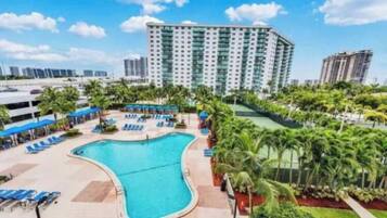 Outdoor pool, a heated pool