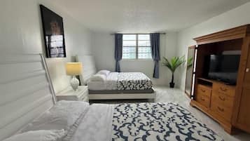 2 bedrooms, iron/ironing board, travel cot, WiFi