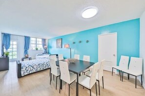 Dining - Coastal Elegance Oasis in Sunny Isles STR-01308 (Sunny Isles Beach)