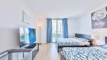 3 bedrooms, desk, iron/ironing board, travel crib