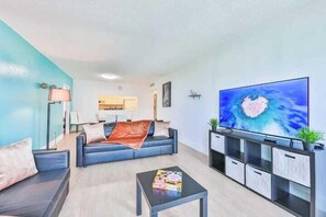 Smart TV, table tennis, printers - Coastal Elegance Oasis in Sunny Isles STR-01308 (Sunny Isles Beach)