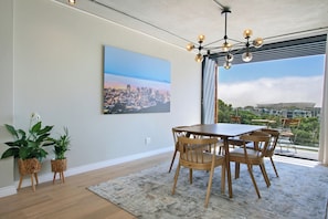 Apartment, Balcony, City View | Living area