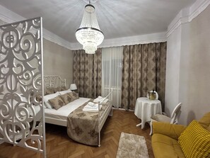 1 Schlafzimmer, BĂŒgeleisen/BĂŒgelbrett, WLAN, BettwĂ€sche