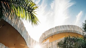 Quầy tiếp tân