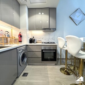 Kühlschrank, Mikrowelle, Toaster