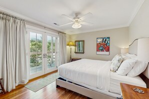 3 bedrooms, internet, bed sheets