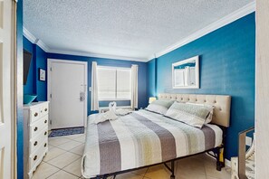 1 chambre, fer et planche à repasser, accès Internet, draps fournis