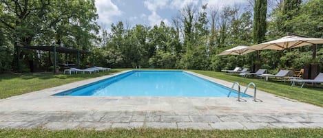 Piscine extérieure