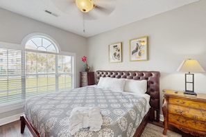 2 bedrooms, iron/ironing board, internet, bed sheets