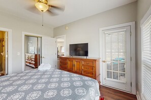 2 habitaciones, tabla de planchar con plancha, internet y ropa de cama