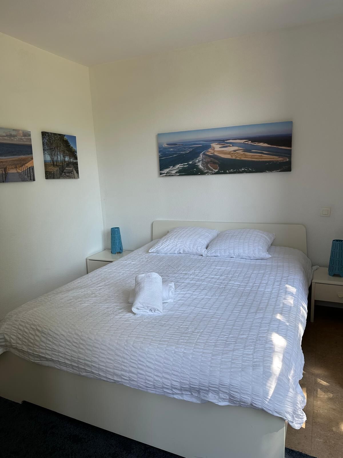 2 dormitoris, planxa i posts de planxar, wifi i roba de llit 