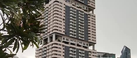Condo, 1 quarto, para fumantes, sacada | Fachada