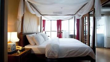 Condo, 1 Bedroom, Smoking, Balcony | 1 bedroom