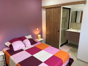 4 Schlafzimmer, Bügeleisen/Bügelbrett, WLAN, Bettwäsche