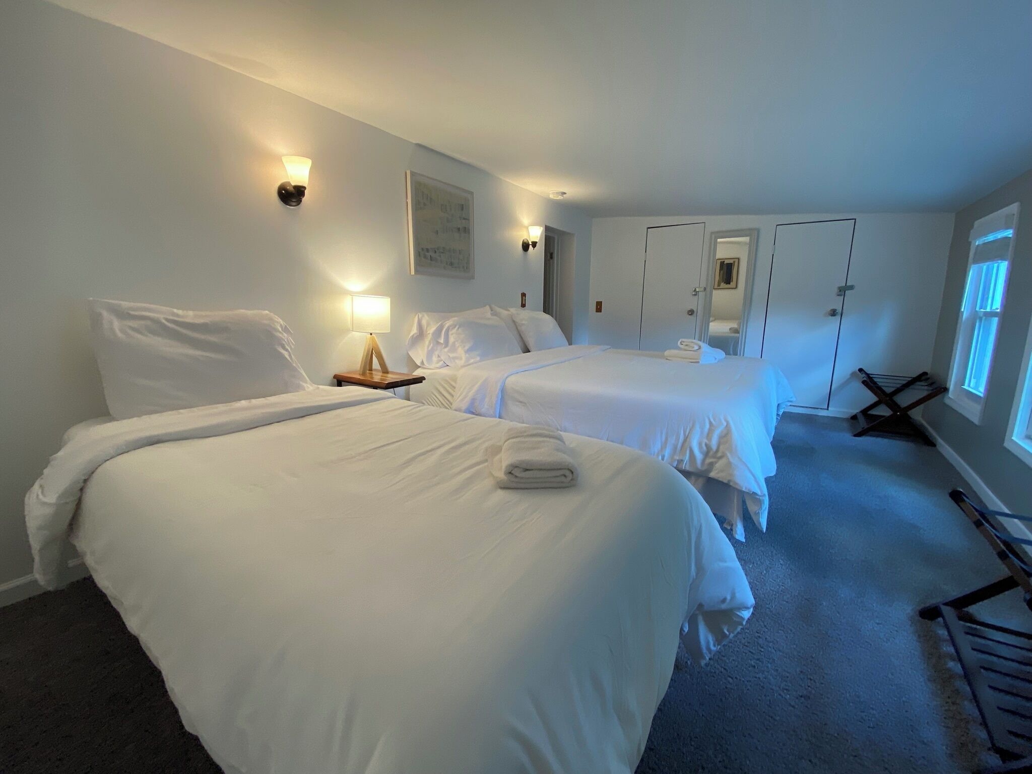 4 makuuhuonetta, silitysrauta/-lauta, ilmainen Wi-Fi, vuodevaatteet