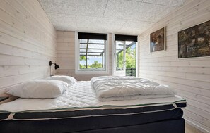4 bedrooms, free WiFi