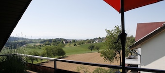 Apartment 'Weitblick' with Mountain View, Balcony and Wi-Fi
