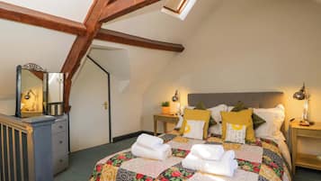 Cottage | 3 bedrooms, individually decorated, individually furnished, free WiFi