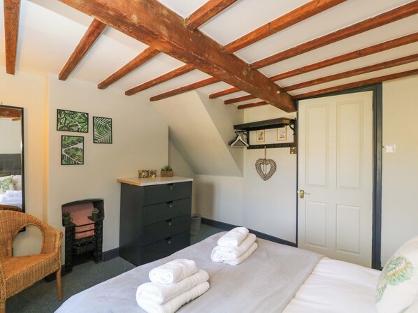 3 habitaciones, decoración personalizada y muebles diferentes