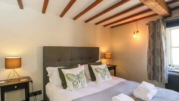 3 habitaciones, decoración personalizada y muebles diferentes