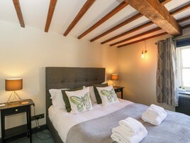 Cottage | 3 bedrooms, individually decorated, individually furnished, free WiFi