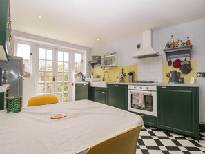 Kookgerei, borden en bestek