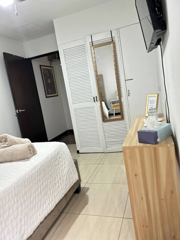 Shared Dormitory, 1 Bedroom, Patio, City View | 1 bedroom