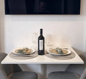 Appartement, vue cour intérieure | Coin séjour