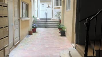 EntrĂ©e de lâhĂ©bergement