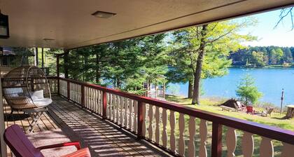 Charming Lakefront home w/ dock, gas grill, fire pit, on ATV/Snowmobile trail