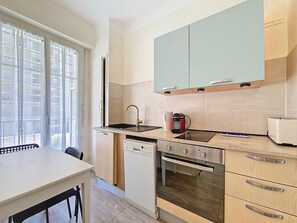 Fridge, microwave, oven, dishwasher