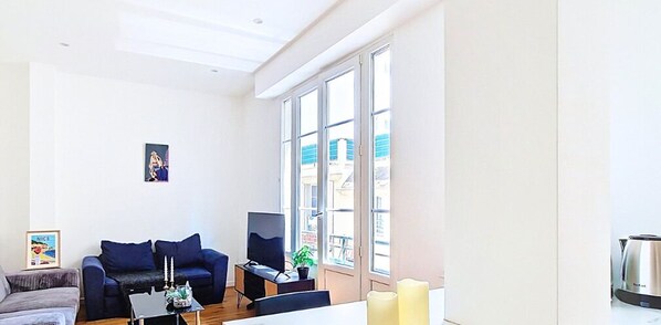 Interior - N&J - GOLDEN SQUARE - Central, near sea (Niza)