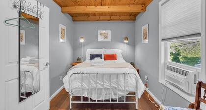 NEW! Mountain Koru Near Trails & Town