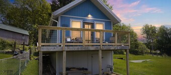 NEW! Mountain Koru Near Trails & Town