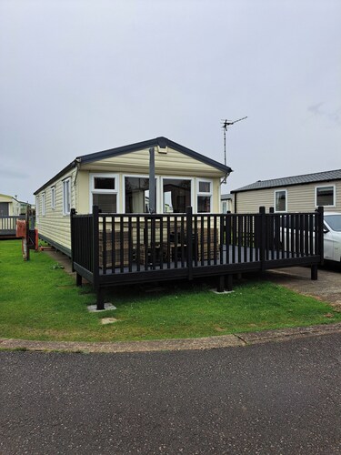 Tranquil Lodge Retreat in Scunthorpe Countryside