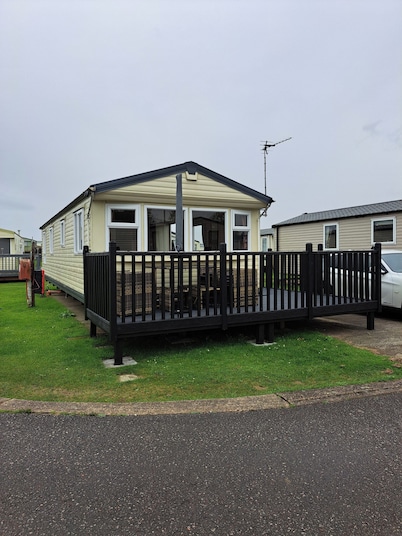 Tranquil Lodge Retreat in Scunthorpe Countryside