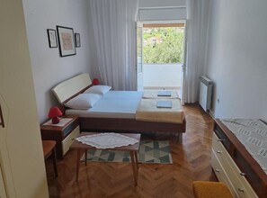 Casa (Four Bedroom Holiday Home with Terrac) | 4 quartos